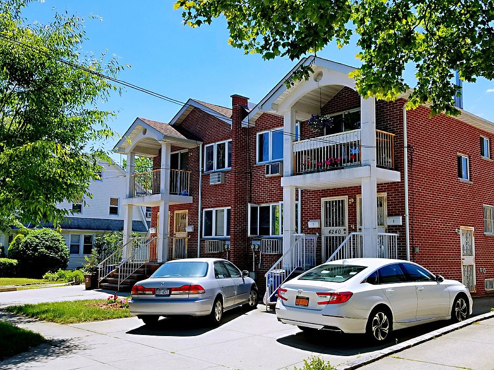 1st image of 4240 208th St