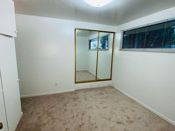 5th image of 1625 Gough St #7