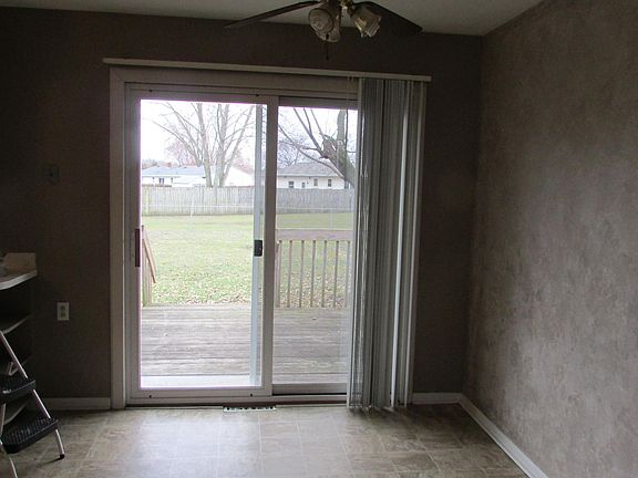 3rd image of 1340 Laurie Gail Dr SE