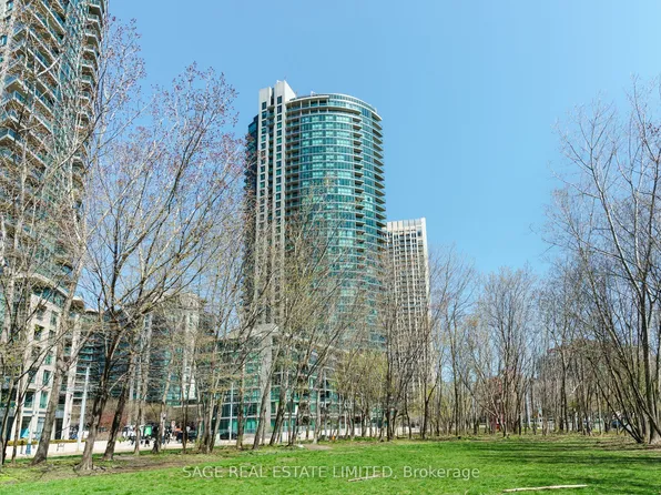 215 Fort York Blvd #2707, Toronto, ON M5V 4A2