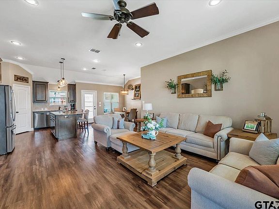 5th image of 800 James Ct