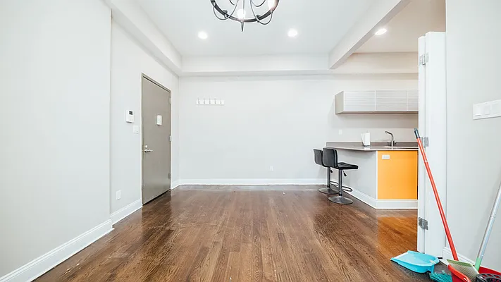 Rented by Nooklyn NYC LLC | media 24