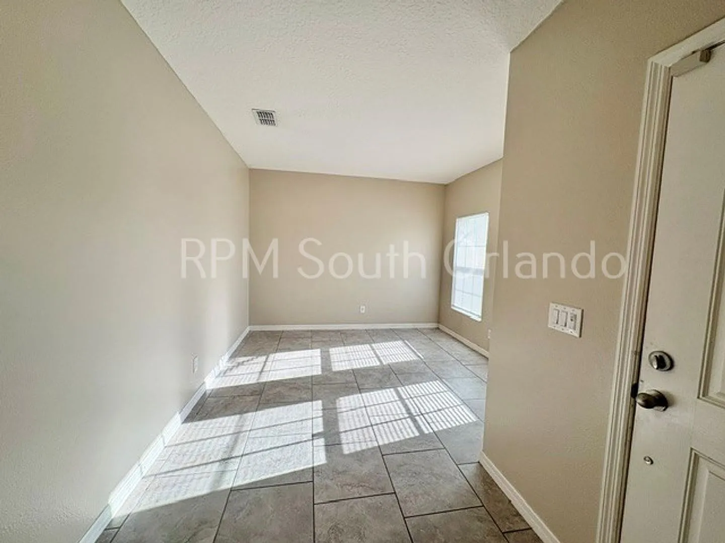 4-bedroom, 2-bathroom home St, Cloud FL — Photo 2