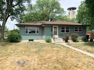 1105 Cedar St, Yankton, SD 57078