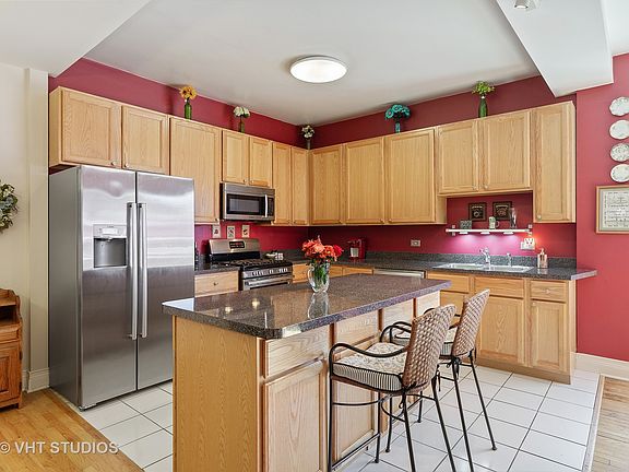 4th image of 5201 N Kenmore Ave APT 1S