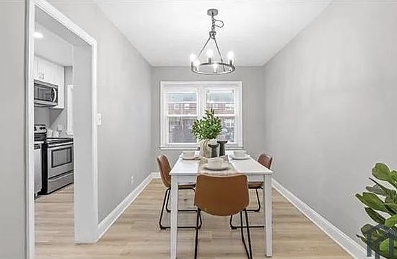 3rd image of 2106 Coralthorn Rd
