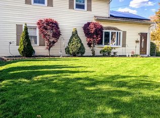 3 Knollwood Rd E, Edison, NJ 08817