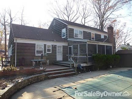 2nd image of 29 Beachmont Ter