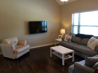 1209 Clear Creek Dr, Kearney, MO 64060