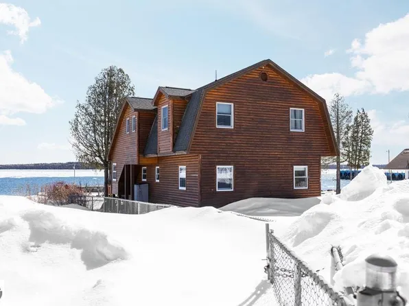 148 N Huron St #1, De Tour Village, MI 49725