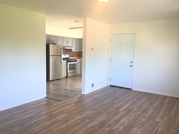 5th image of 380 Hamden Ave #2