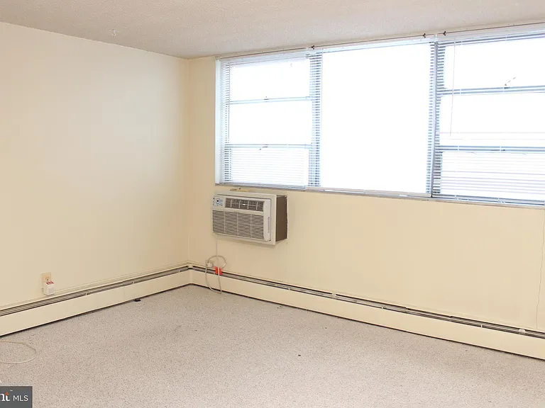 1030 E Lancaster Ave #111 — Photo 17