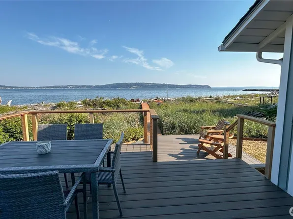 1818 Lola Beach Lane, Oak Harbor, WA 98277