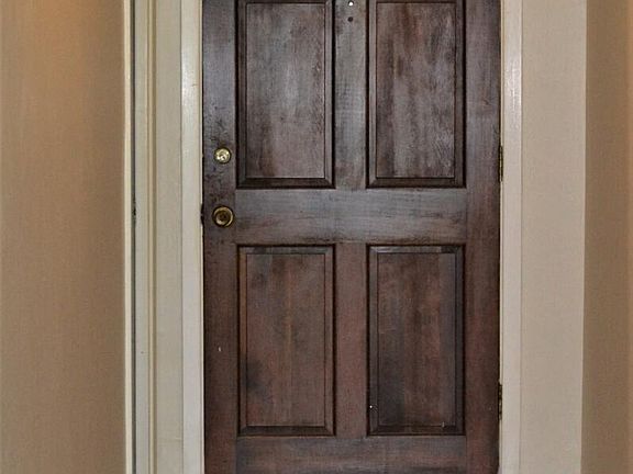 4th image of 109 Huntley Ave