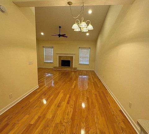 4th image of 23 White Oak Ct