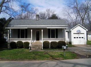 207 Eaton St, Central, SC 29630
