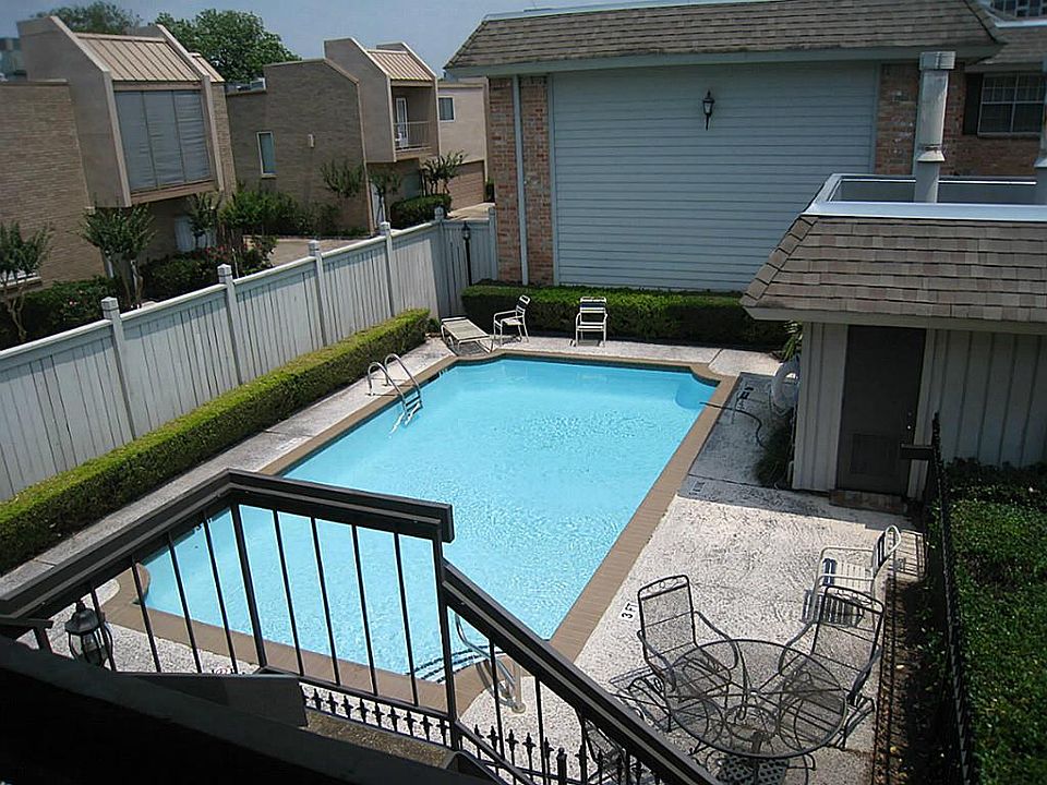 1st image of 1223 Augusta Dr APT 30