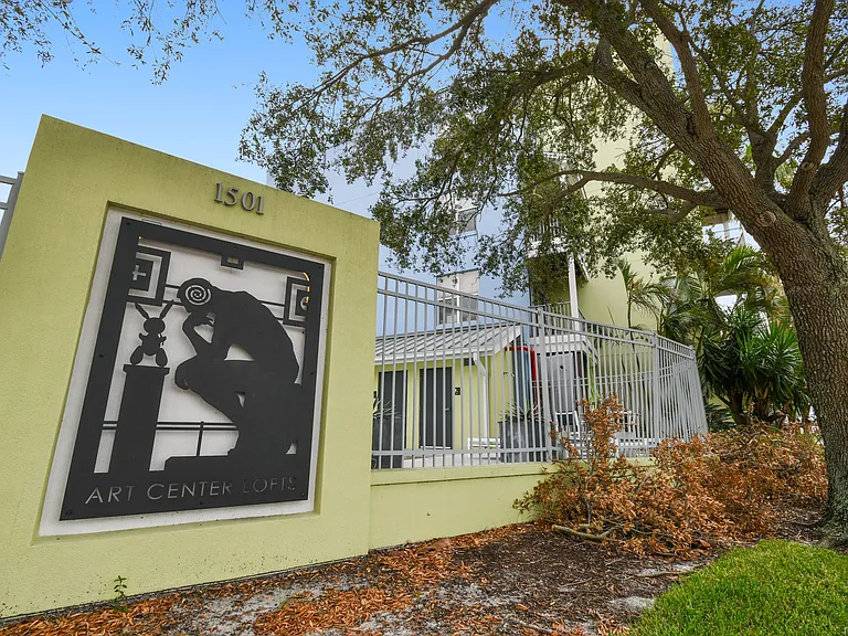 1501 Doyle Carlton Dr #109 — Photo 40