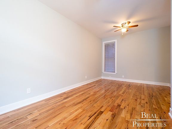 3rd image of 639 W Oakdale Ave APT 1