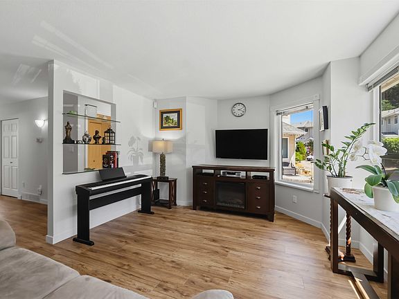 4th image of 19236 119th Ave #6