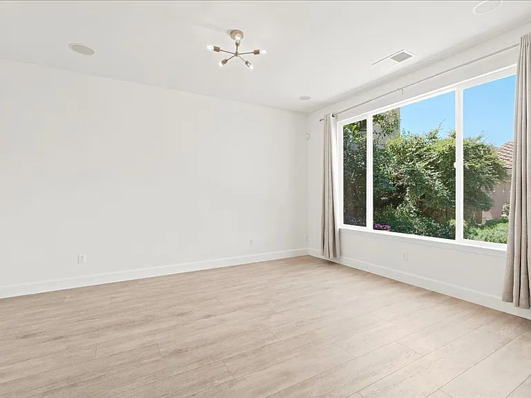 3169 Parkham Dr — Photo 11