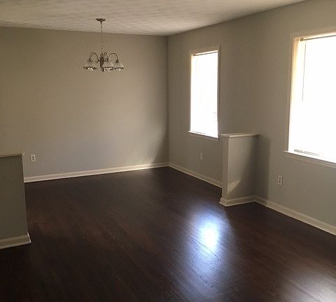 5th image of 3708 Boeingshire Dr