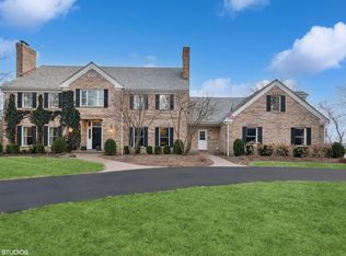 18 Creekside Ln, Barrington, IL