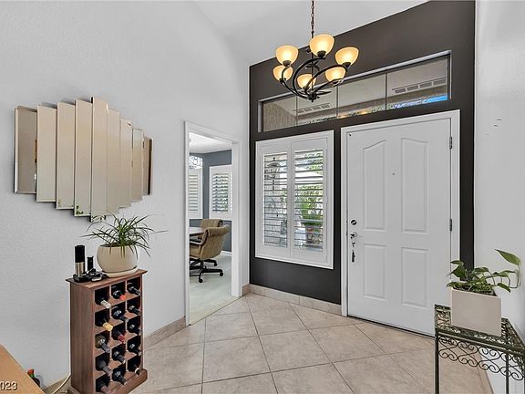 3rd image of 2921 Sungold Dr