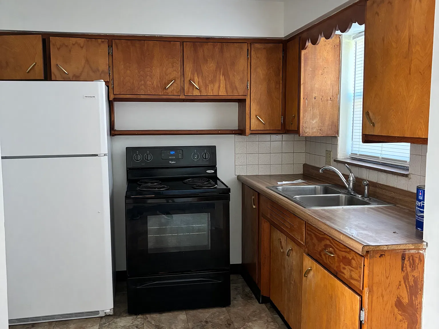 2 bed, 900 sqft, $995 — Photo 4