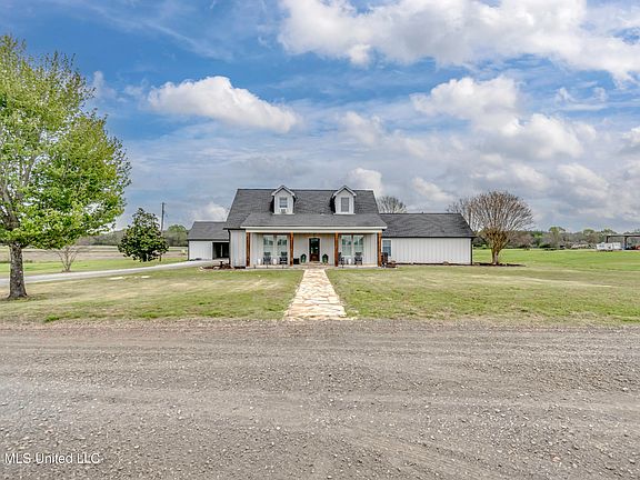 3rd image of 340 Black Jack Rd