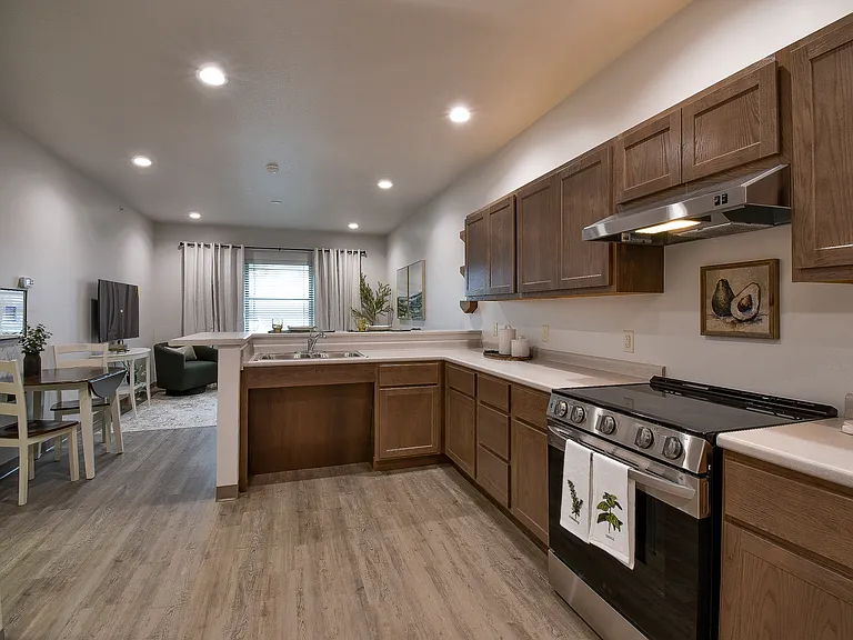 Crossroads Place Apartments — Photo 37