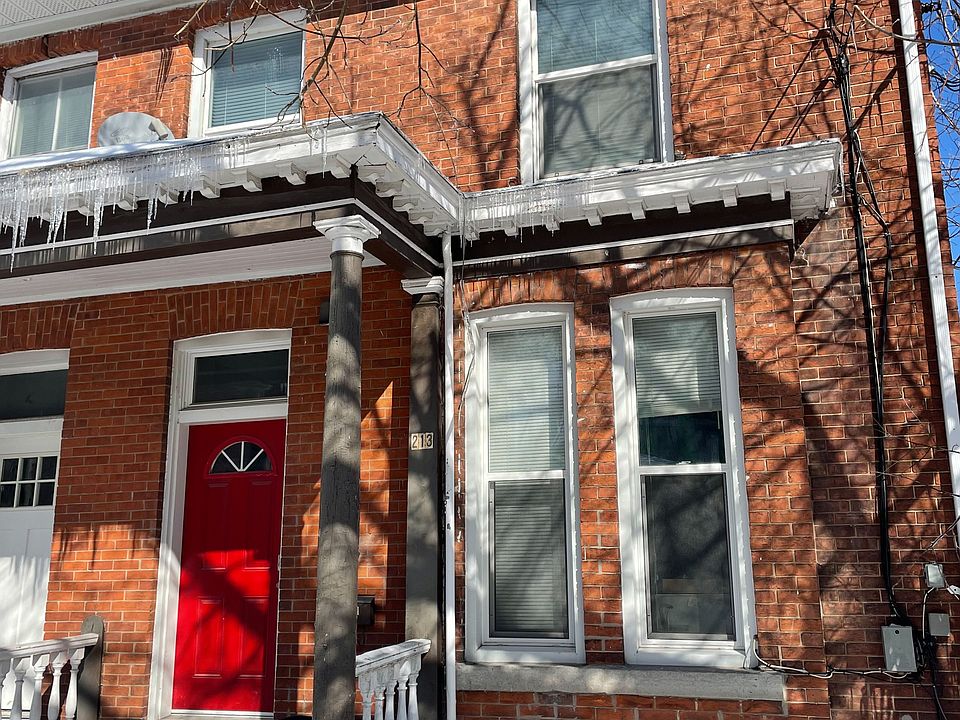 1st image of 213 Colborne St