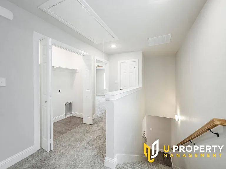 1014 W Ford St — Photo 18