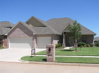 1821 Flagman St, Yukon, OK 73099
