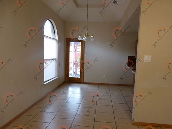 3rd image of 3005 Holmberg Dr