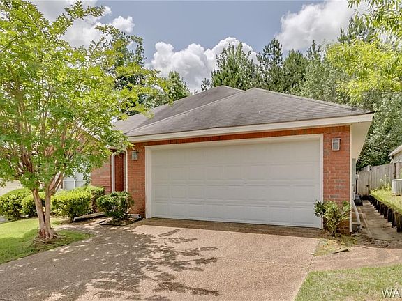 3rd image of 4730 Ashley Hill Cir