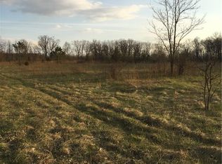 7623 Fox Ln, Whitmore Lake, MI 48189