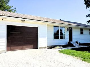 31901 Vine St, Macon, MO 63552
