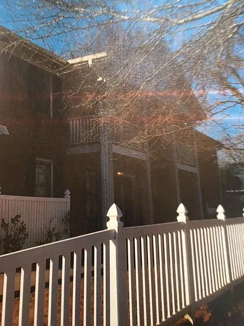 2 bed, 950 sqft, $900 — Photo 2