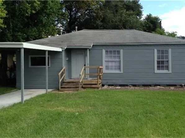 228 16th Ave N, Texas City, TX 77590