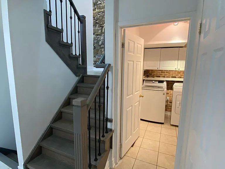 1430 Forest St — Photo 12