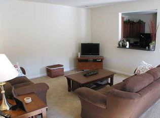 1001 Bennington Dr, Charleston, SC 29492