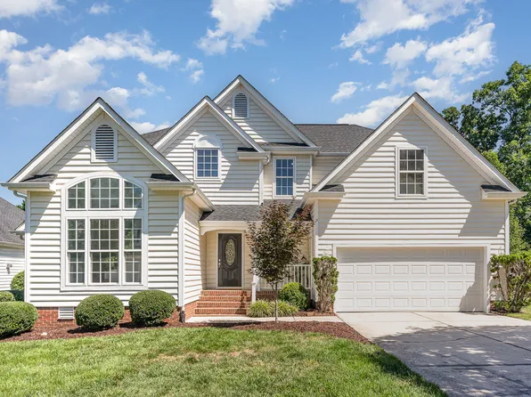 103 Equestrian Ct, Cary, NC 27513