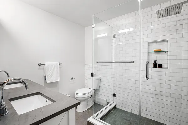 Rented by SERHANT. | media 6