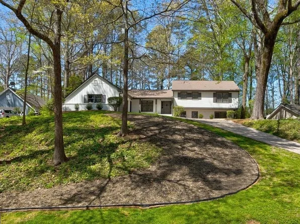 7150 Dunhill Ter, Sandy Springs, GA 30328