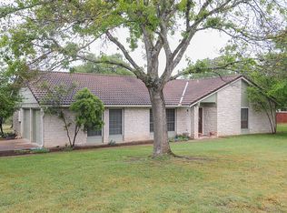 108 Pin Oak Dr, Mountain City, TX 78610