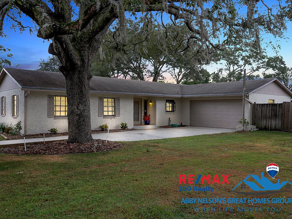 1st image of 4570 Malik Cres