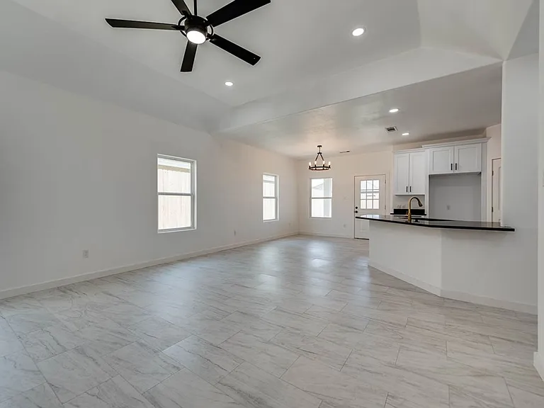 3612 El Cajon Ave — Photo 9