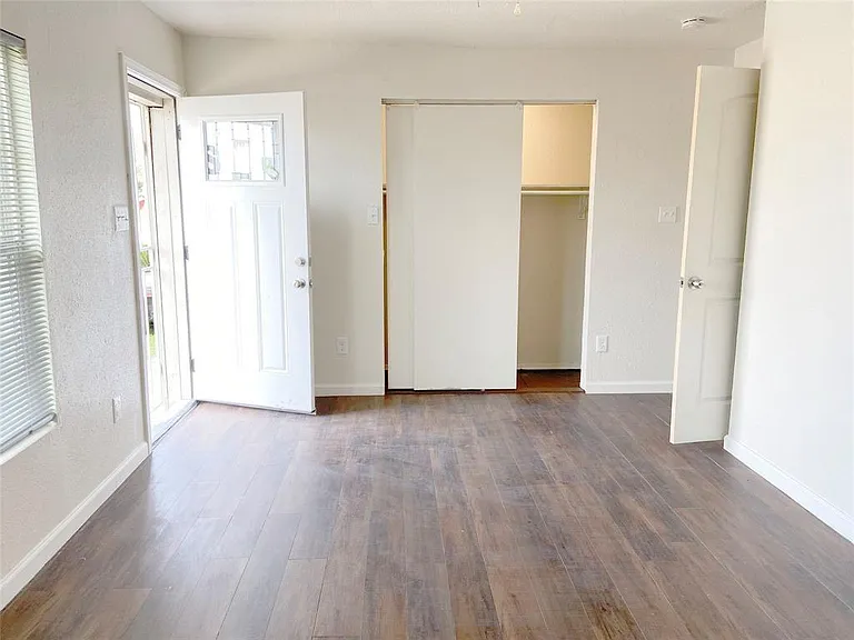12115 Segrest Dr — Photo 5