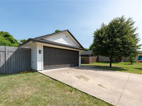 1720 Bridge Meadow Ln, Bryan, TX 77803